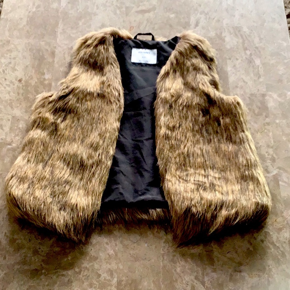 Old Navy little girls furry vest
